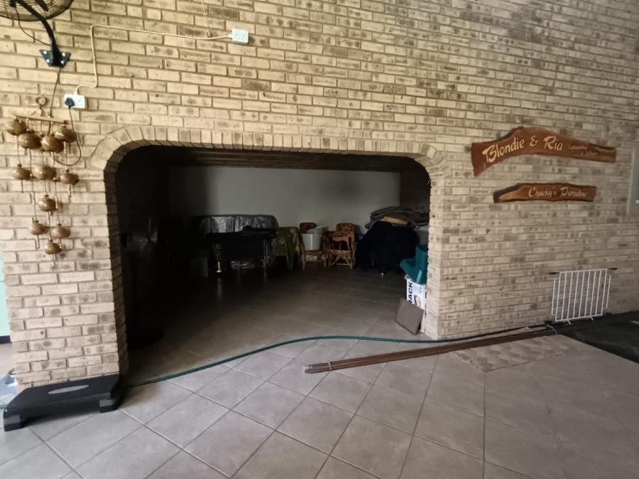 4 Bedroom Property for Sale in Mooinooi North West